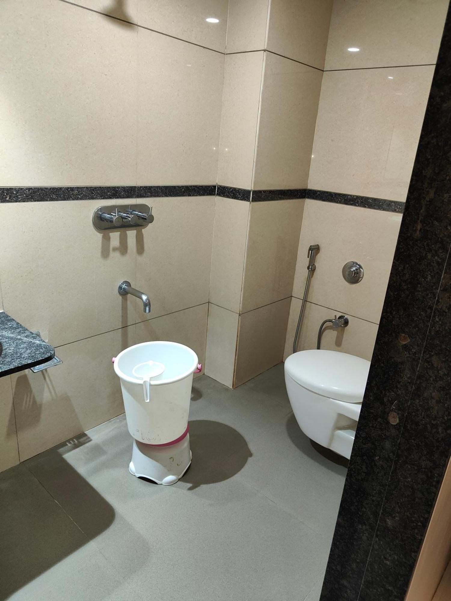 Hotel Sahyog & Rooms Surate Extérieur photo